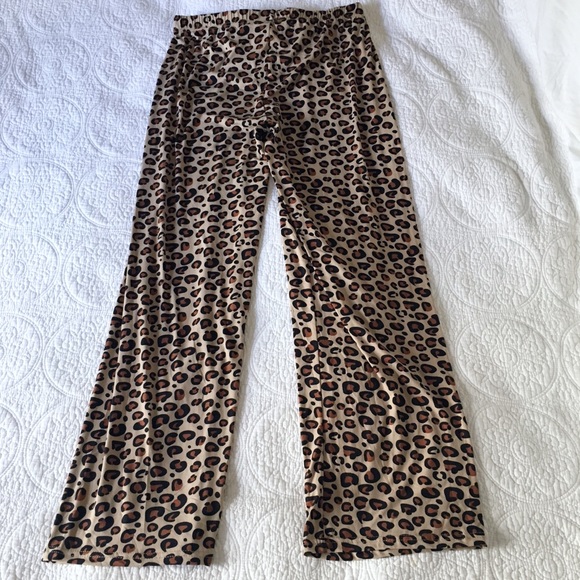 Leopard Print Pajama Pants - Picture 2 of 5